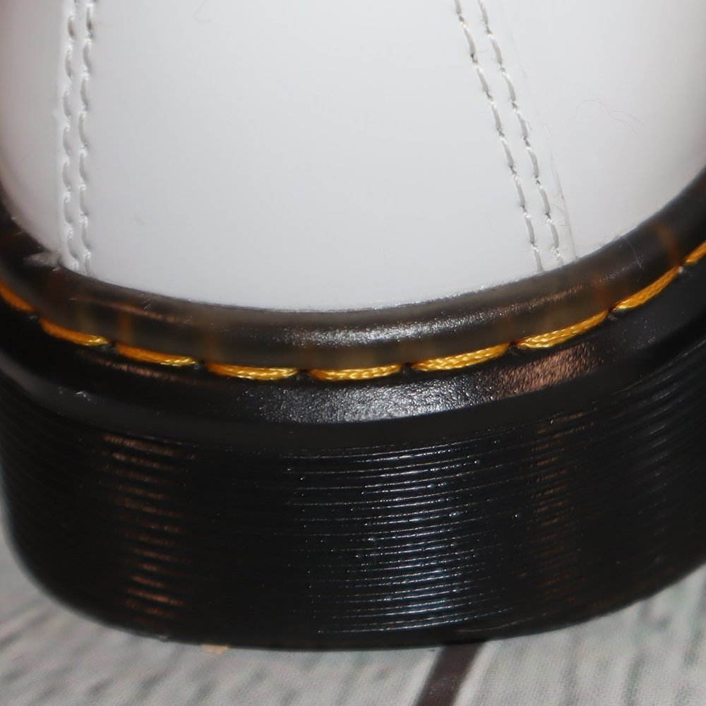Dr. Martens Zavala White Patent Leather 8-Eye Combat Boots Women's Size 8 - Picture 10 of 13
